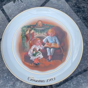 1983 Enjoying the Night Before Christmas